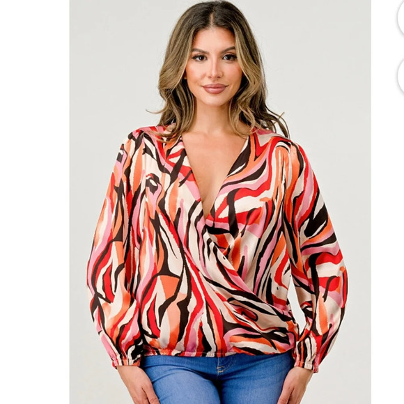 MILEY+MOLLY Surplice front long sleeve loose fit blouse top. Red/pink. MED - Picture 10 of 13